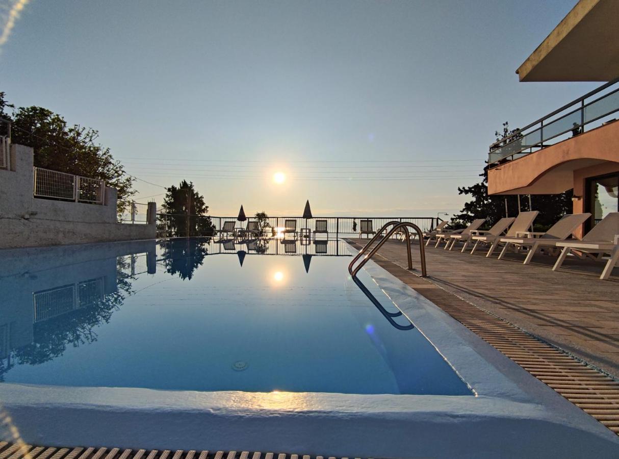 Siora Leni Hotel Benitses  Exterior photo